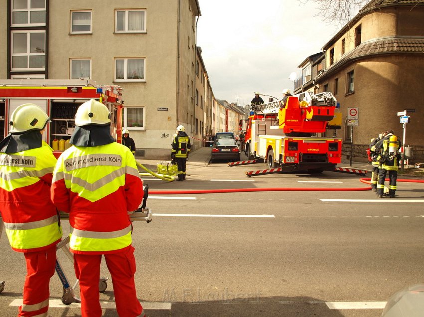 Feuer Koeln Muelheim Montanusstr Ruedesheimerstr 58.JPG